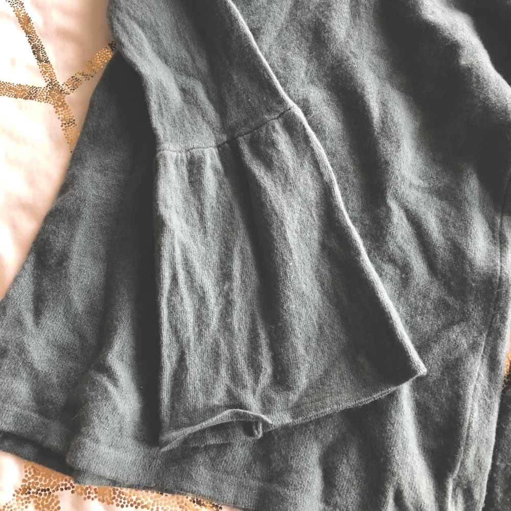 Sweater - Picture 2 of 3